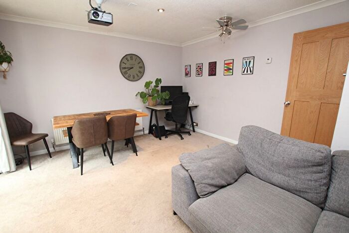 2 Bedroom Terraced House For Sale In Astleham Road, Shepperton, TW17