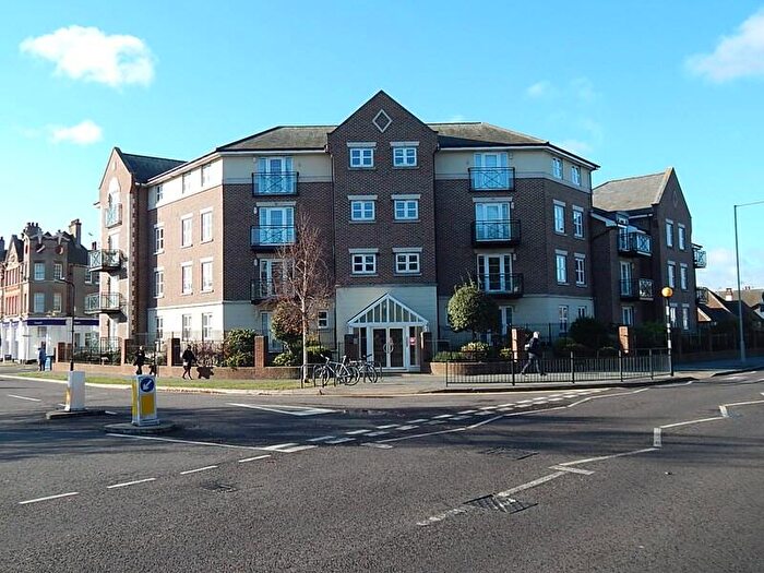 2 Bedroom Apartment To Rent In Alexander Heights, The Broadway, Thorpe Bay, Essex, SS1