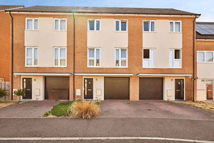 4 Bedroom Town House For Sale In Chapman Avenue, Peterborough, PE3
