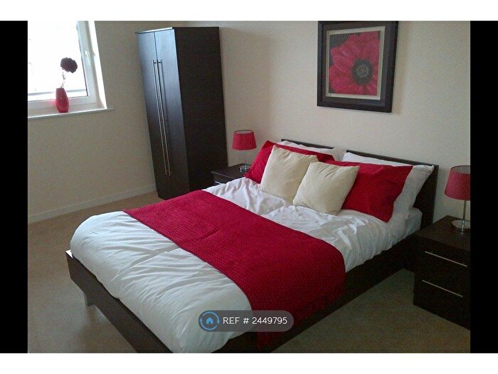 2 Bedroom Flat To Rent In The Junction, Slough, SL2