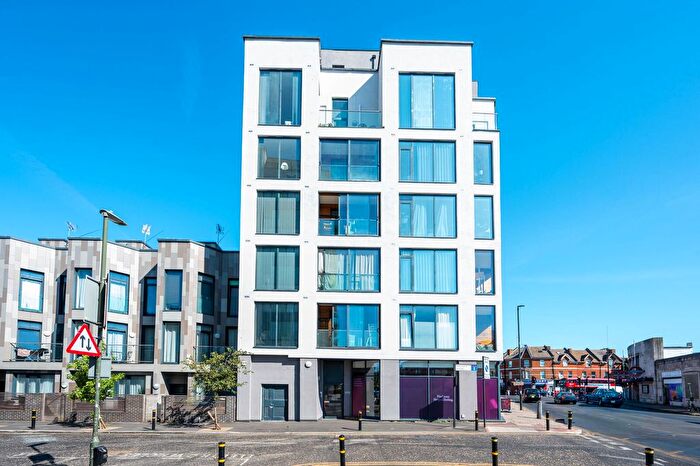 2 Bedroom Flat For Sale In Milner Road, South Wimbledon, London, SW19
