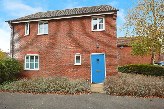 3 Bedroom Detached House For Sale In Field Close, Sturminster Newton, DT10
