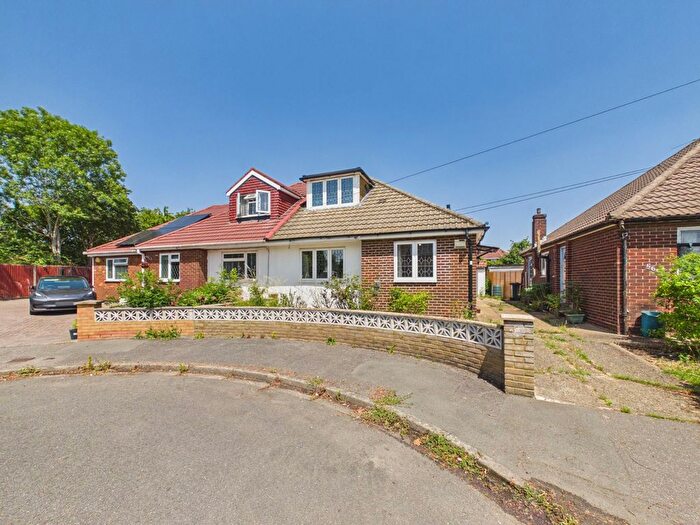 2 Bedroom Bungalow For Sale In The Gardens, Feltham, TW14