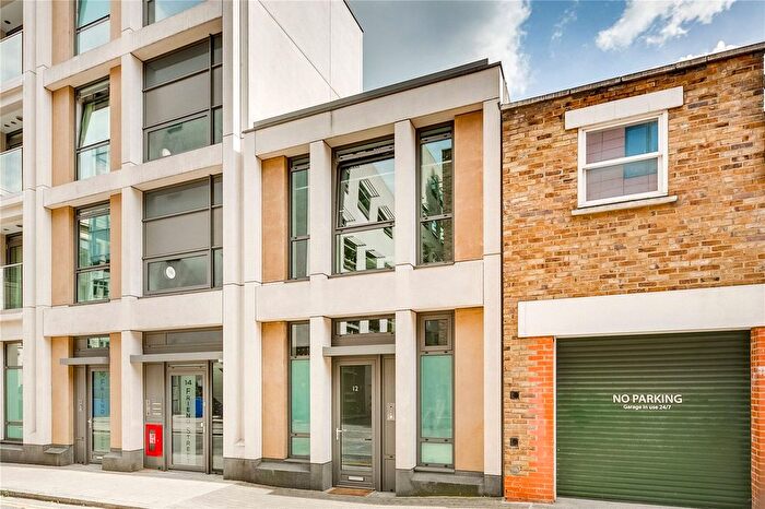 3 Bedroom Maisonette To Rent In Friend Street, Angel Southside, EC1V