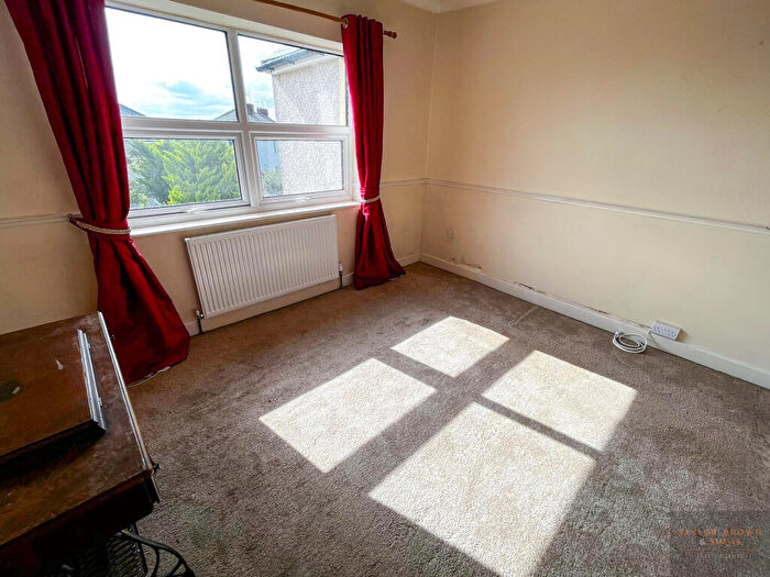 3 Bedroom Town House For Sale In Stainsby Avenue, Heanor, Derbyshire, DE75