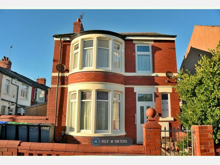 2 Bedroom Flat To Rent In Woburn Road, Blackpool, FY1