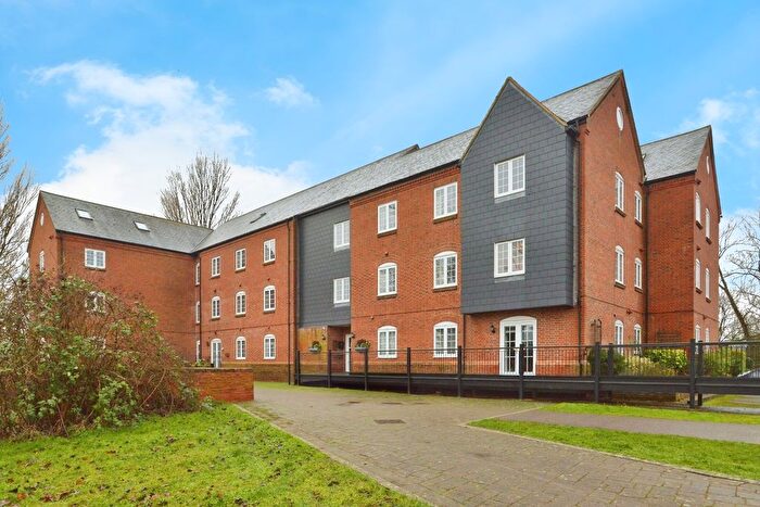 2 Bedroom Flat For Sale In Willow Lane, Stony Stratford, Milton Keynes, Buckinghamshire, MK11