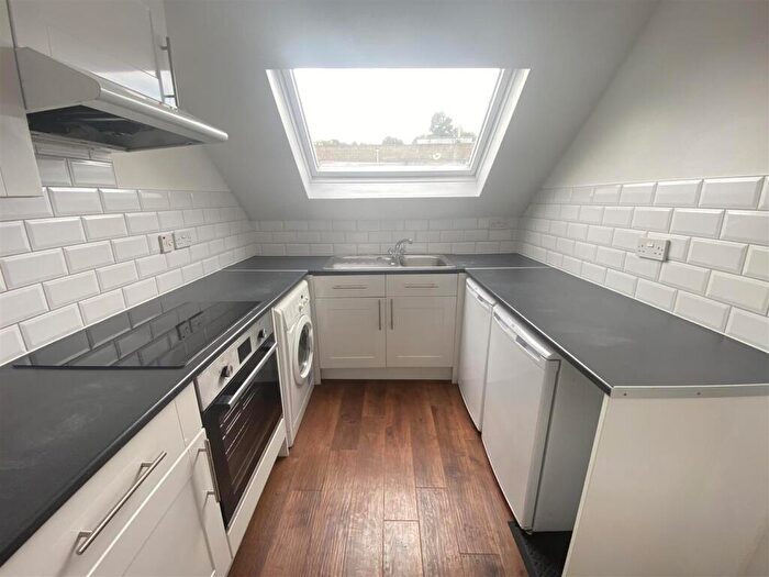 1 Bedroom Apartment To Rent In Flat, Hendford House, Yeovil, BA20