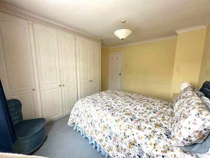 4 Bedroom Detached House For Sale In Conyngham Road, Meadowfields, Northampton, NN3