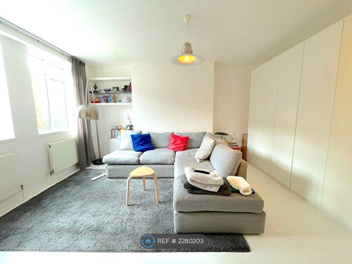 2 Bedroom Flat To Rent In Townshend Court, London, NW8
