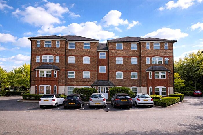 2 Bedroom Flat For Sale In Wingate Court, Aldershot, Hampshire, GU11