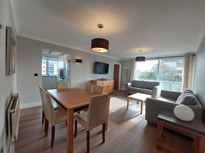 3 Bedroom Flat To Rent In Regent Court, St John's Wood, NW8