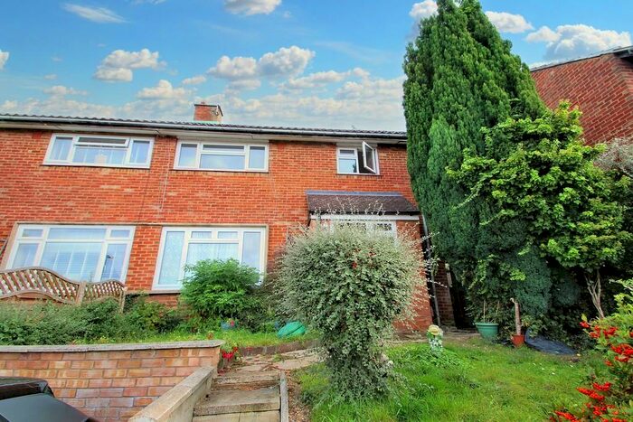3 Bedroom Semi-Detached House To Rent In Chessington, KT9