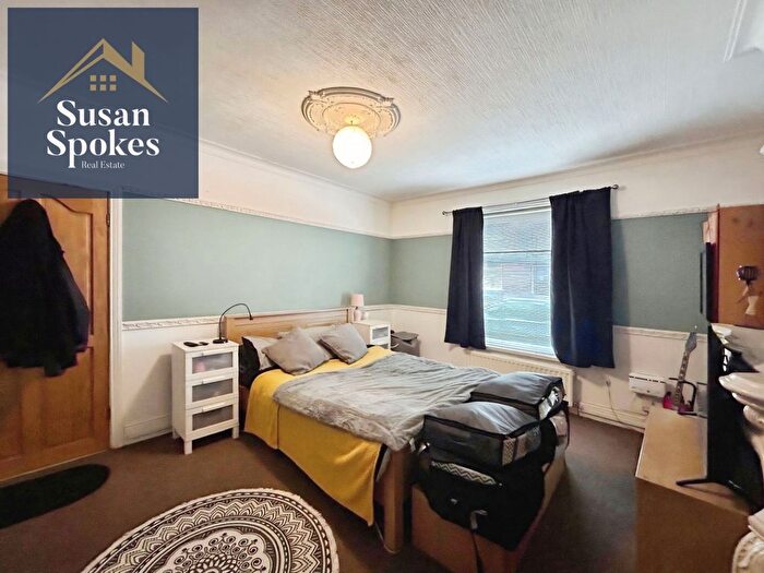 2 Bedroom Flat For Sale In Vine Street, South Shields, NE33