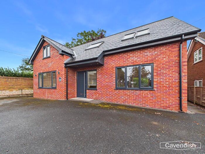 3 Bedroom Detached House For Sale In Castle Park, Ruthin, LL15