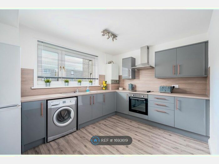 3 Bedroom Flat To Rent In Cowgate, Tayport, DD6