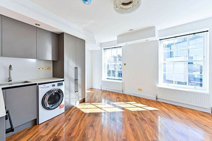 1 Bedroom Flat To Rent In High Street, Guildford, Guildford, GU1