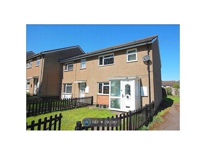 3 Bedroom End Of Terrace House To Rent In Hardy Close, Hitchin, SG4