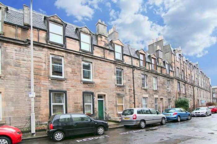 2 Bedroom Flat To Rent In Blackwood Crescent, Newington, Edinburgh, EH9