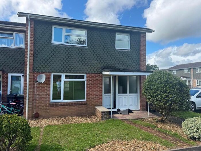 3 Bedroom End Of Terrace House To Rent In Selkirk Close, Wimborne, BH21