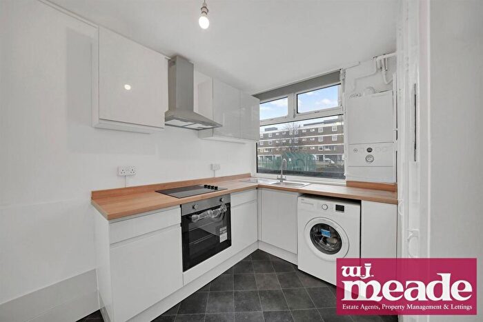 2 Bedroom Flat To Rent In Old Market Square, Shoreditch, E2
