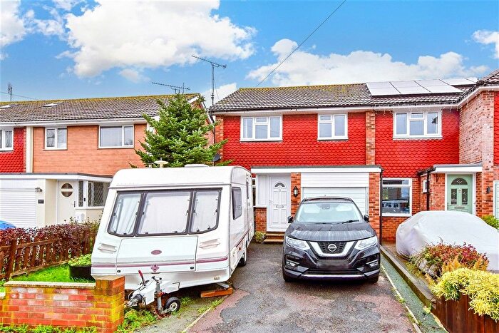 3 Bedroom Semi Detached House For Sale In Bridefield Crescent, Waterlooville, Hampshire, PO8