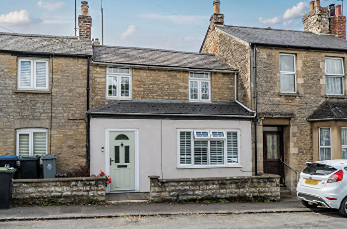 3 Bedroom Terraced House For Sale In Oxford Hill, Witney, Oxfordshire, OX28