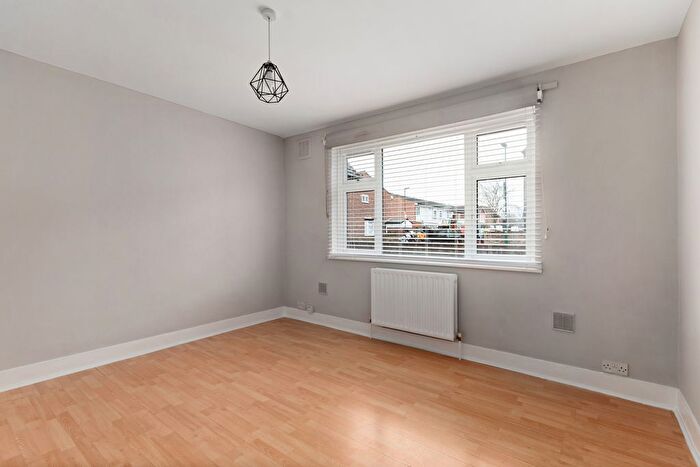 2 Bedroom Flat To Rent In Collingwood Road, Sutton, SM1