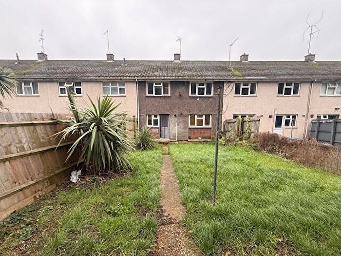 3 Bedroom House To Rent In Llewellyn Walk, Corby, NN18