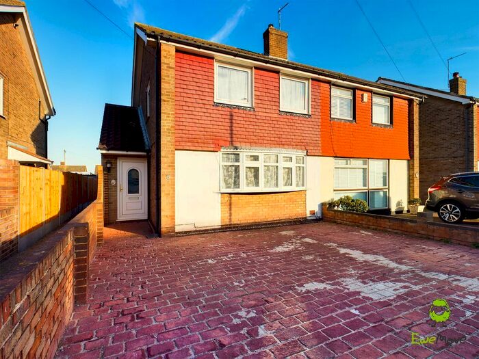 3 Bedroom Semi-Detached House To Rent In Glebelands, Crayford, Dartford, DA1