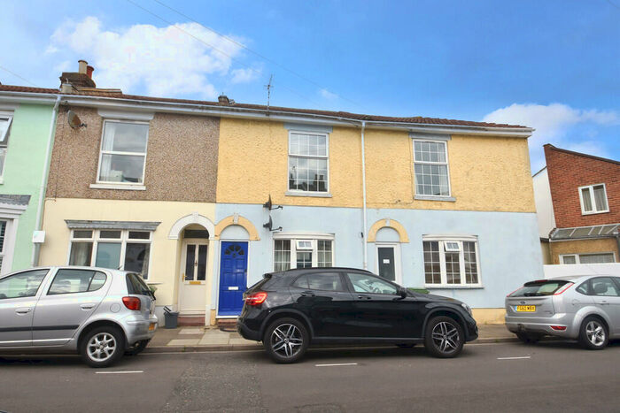 2 Bedroom Apartment To Rent In Eastney Street, Southsea, PO4