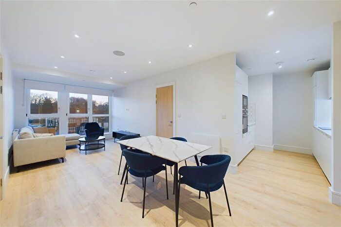 2 Bedroom Flat To Rent In Coombe Hill House, London, SW20