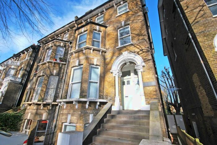 2 Bedroom Flat To Rent In East Dulwich Road East Dulwich, SE22