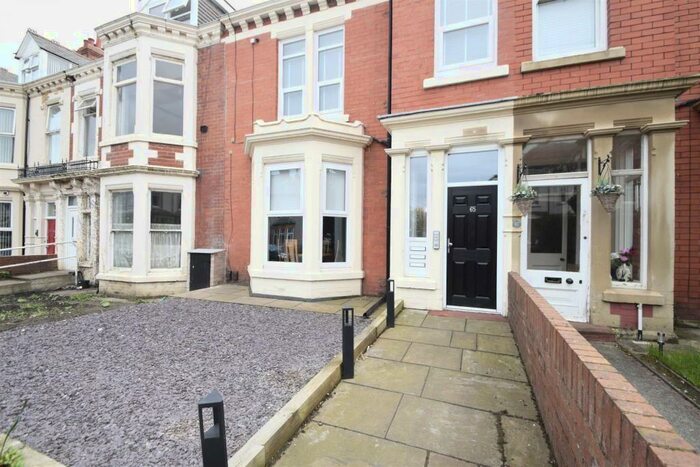 2 Bedroom Apartment To Rent In Marine Avenue, Whitley Bay, NE26