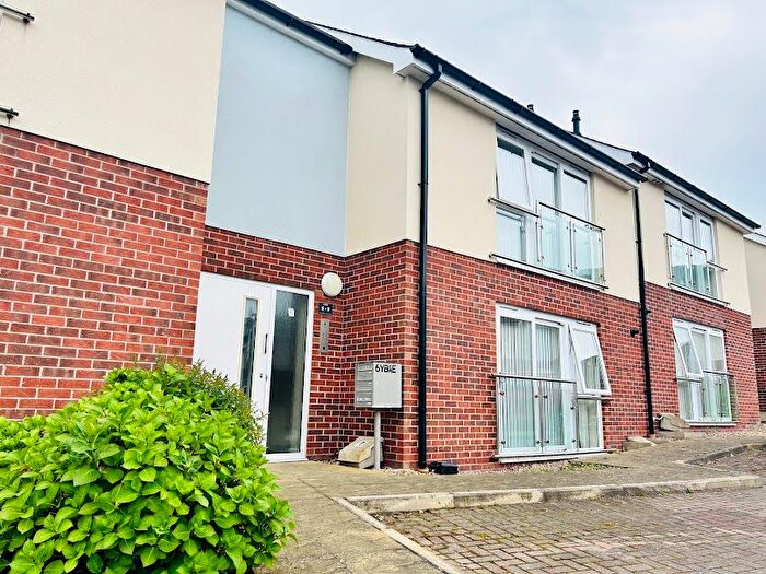 2 Bedroom Flat To Rent In Y Bae, Bangor, LL57