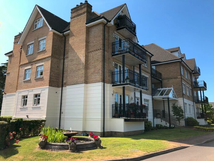 2 Bedroom Flat To Rent In Highfield, High Road, Bushey, WD23