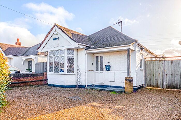 3 Bedroom Bungalow For Sale In Selsdon Road, New Haw, Addlestone, Surrey, KT15