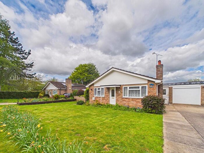 3 Bedroom Semi-Detached Bungalow For Sale In Mill Close, Woolpit, IP30