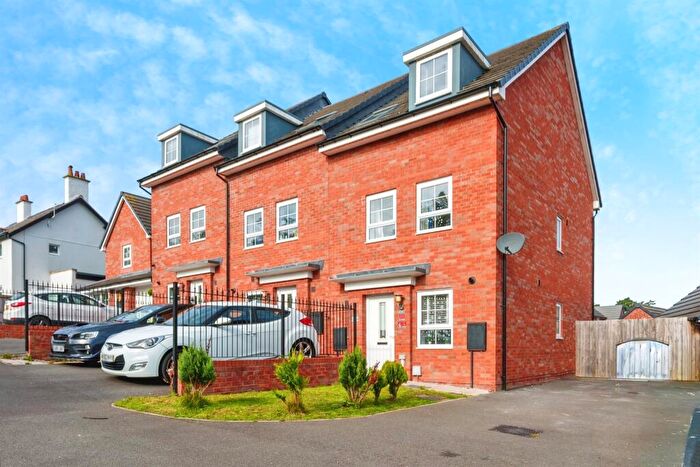 3 Bedroom End Of Terrace House For Sale In Far Hey Drive, Wirral, CH49