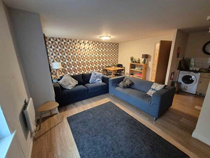 2 Bedroom Apartment For Sale In St Andrews Close, Canterbury, CT1