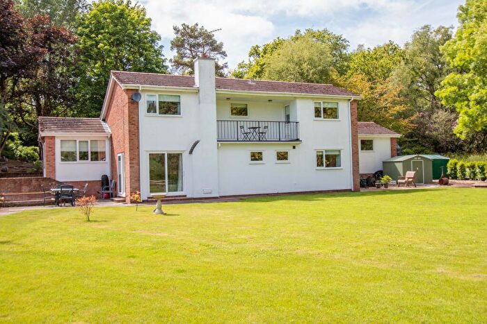 3 Bedroom Detached House For Sale In Higher Metcombe, Ottery St Mary, EX11