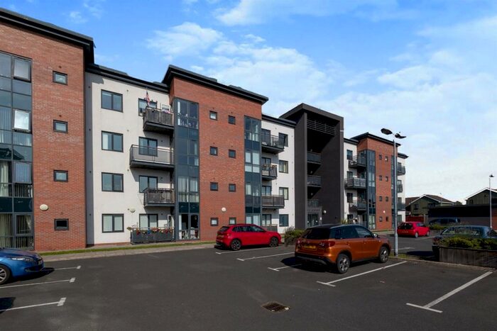 2 Bedroom Flat For Sale In Southwell Court, Middlesbrough, TS1