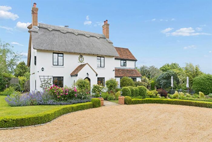 6 Bedroom Detached House For Sale In High Road, Soulbury, Buckinghamshire, LU7