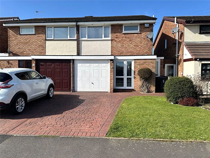 3 Bedroom Semi Detached House For Sale In Levante Gardens, Birmingham, West Midlands, B33