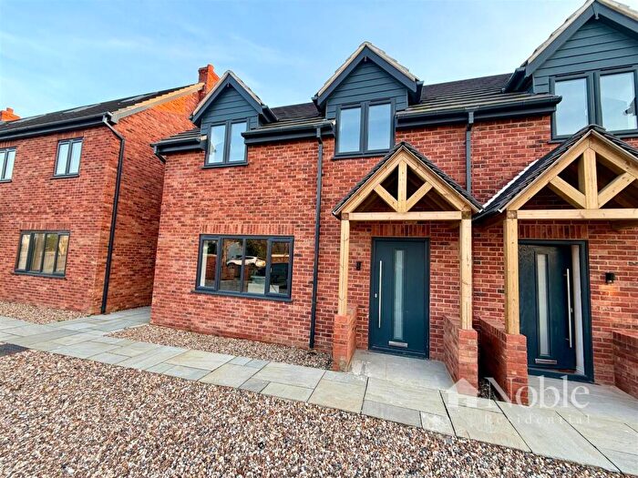 3 Bedroom Semi Detached House To Rent In The Street, Takeley, CM22