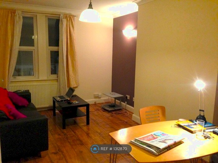 1 Bedroom Flat To Rent In Second Floor, Turnpike Lane N8