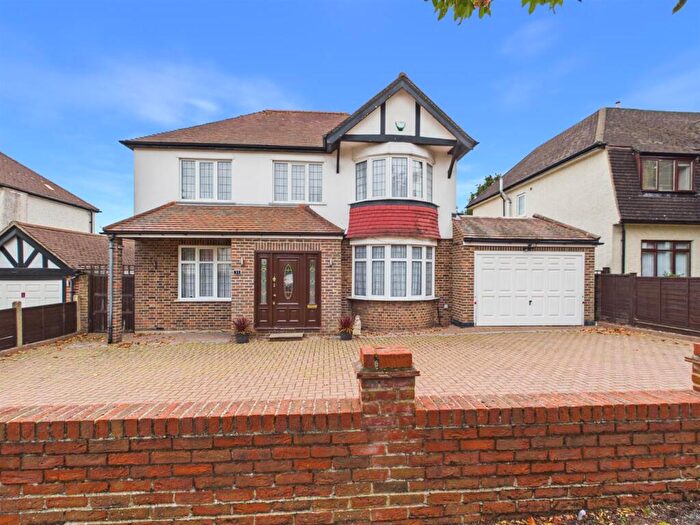 4 Bedroom House For Sale In Warwick Road, Coulsdon, CR5