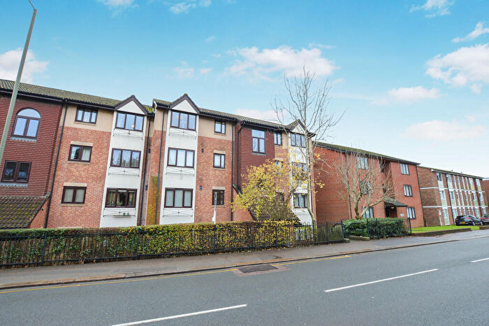 Studio For Sale In Station Road, Redhill, RH1