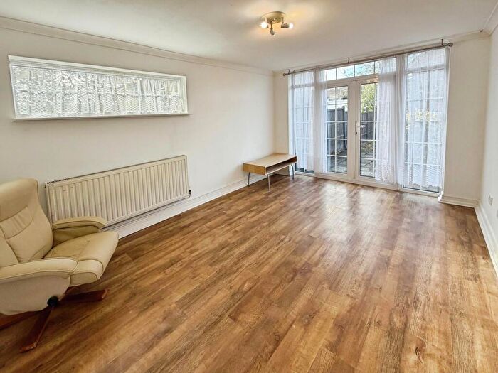 4 Bedroom Terraced House To Rent In Vandyke, Bracknell, RG12