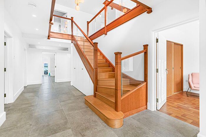 5 Bedroom Detached House To Rent In New Park Road, Newgate Street, Hertford, SG13